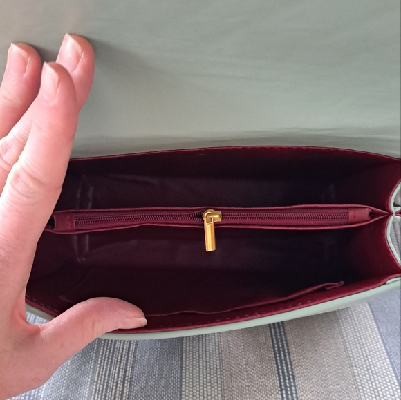 NWOT!! TRENDY CONVERTIBLE HANDBAG - Picture 8 of 10